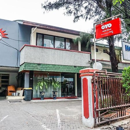 Oyo 108 Hotel Surya Jakarta Exterior photo